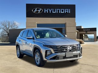 New 2025 Hyundai Tucson SE image 1