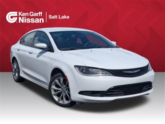 Used 2015 Chrysler 200 S image 1