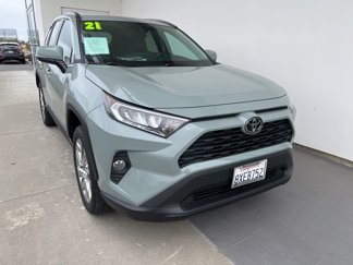 Used 2021 Toyota RAV4 XLE Premium image 1