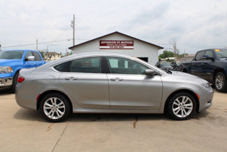 Used 2015 Chrysler 200 Limited w/ Convenience Group image 1
