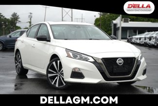 Used 2021 Nissan Altima 2.5 SR w/ SR Premium Package image 1