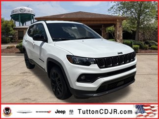 New 2025 Jeep Compass Latitude image 1