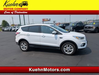 Used 2017 Ford Escape SE video 1