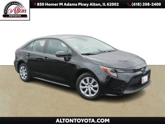 Certified 2022 Toyota Corolla LE image 1