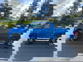 Used 2022 Chevrolet Colorado LT w/ LT Convenience Package image 1