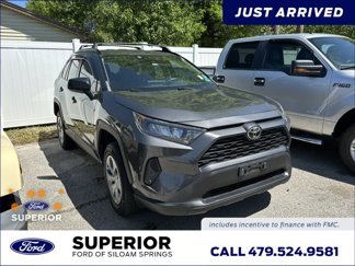 Used 2020 Toyota RAV4 LE image 1
