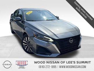 Used 2023 Nissan Altima 2.5 SV image 1