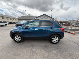 Used 2020 Chevrolet Trax LT w/ LT Convenience Package image 1