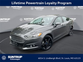 Used 2016 Ford Fusion SE image 1