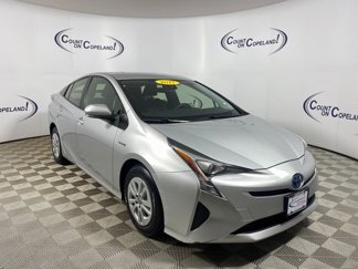 Certified 2017 Toyota Prius Two image 1