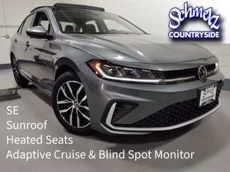 Used 2025 Volkswagen Jetta SE image 1