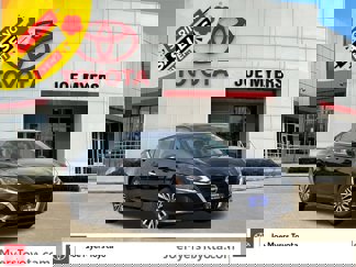 Used 2023 Nissan Altima 2.5 SV image 1