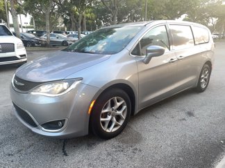 Used 2018 Chrysler Pacifica Touring Plus w/ Tire & Wheel Group image 1