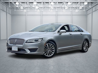 Used 2020 Lincoln MKZ image 1
