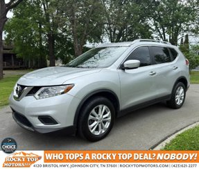 Used 2015 Nissan Rogue SV image 1