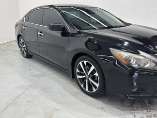 Used 2016 Nissan Altima 2.5 SR image 1