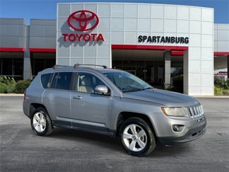 Used 2014 Jeep Compass Latitude image 1