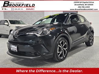 Used 2019 Toyota C-HR LE image 1
