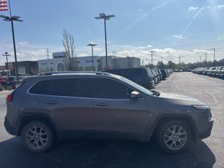 Used 2016 Jeep Cherokee Latitude w/ Comfort/Convenience Group image 1