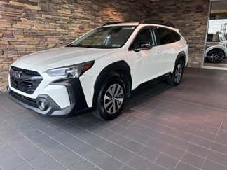 Used 2023 Subaru Outback Premium image 1