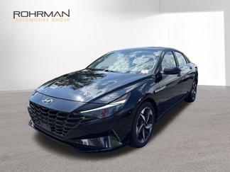 Used 2023 Hyundai Elantra Limited image 1