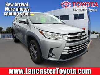 Used 2017 Toyota Highlander XLE image 1