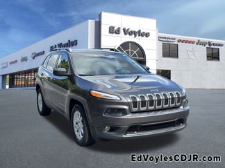 Used 2016 Jeep Cherokee Latitude image 1