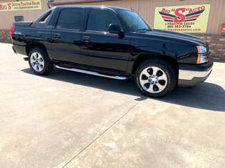 Used 2005 Chevrolet Avalanche LS image 1