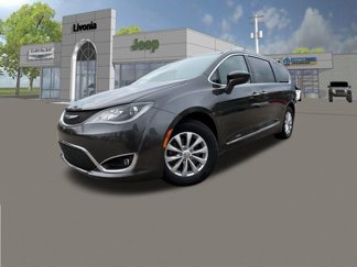 Used 2018 Chrysler Pacifica Touring-L Plus image 1