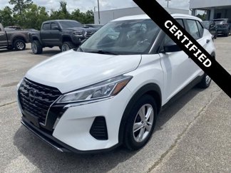Used 2023 Nissan Kicks S image 1