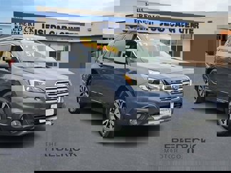Used 2017 Subaru Outback 2.5i Limited image 1