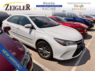 Used 2015 Toyota Camry SE image 1