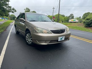 Used 2005 Toyota Camry LE image 1