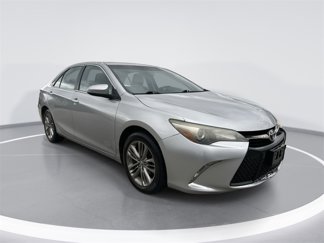 Used 2016 Toyota Camry SE w/ Moonroof Package image 1