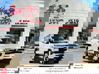 Used 2025 Chevrolet Trax LS image 1