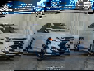 Used 2021 Chevrolet Malibu LT image 1