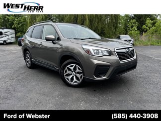 Used 2020 Subaru Forester Premium image 1