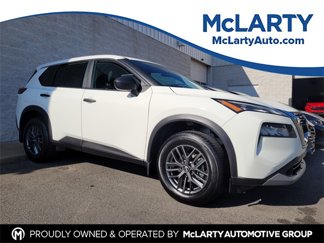 Used 2022 Nissan Rogue S image 1