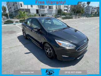 Used 2015 Ford Focus SE image 1