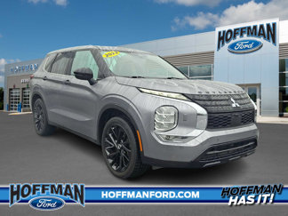 Used 2022 Mitsubishi Outlander SEL Black Edition image 1