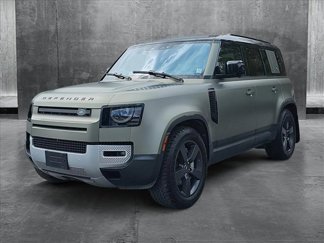 Used 2020 Land Rover Defender 110 HSE image 1