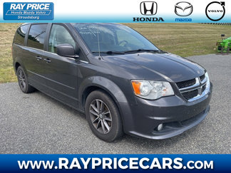 Used 2016 Dodge Grand Caravan SXT image 1