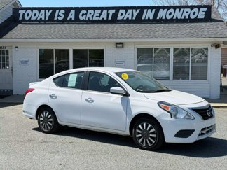 Used 2017 Nissan Versa SV image 1