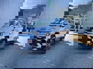 New 2025 Volkswagen Taos SE image 1