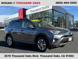 Used 2018 Toyota RAV4 LE Plus image 1