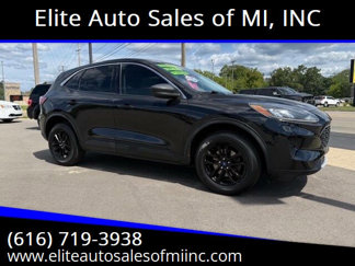 Used 2022 Ford Escape SE image 1