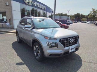 New 2024 Hyundai Venue SEL image 1
