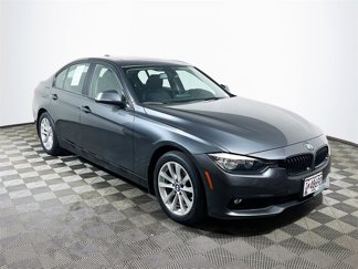 Used 2017 BMW 320i xDrive Sedan image 1