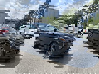 New 2025 Kia K4 LXS image 1