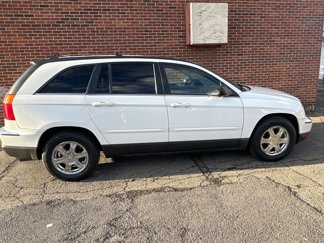 Used 2005 Chrysler Pacifica Touring image 1